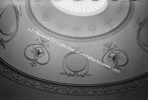 CHAMBER OF COMMERCE CEILING OF STAIRCASE